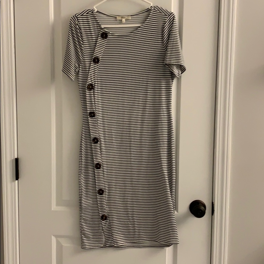 Women’s dress